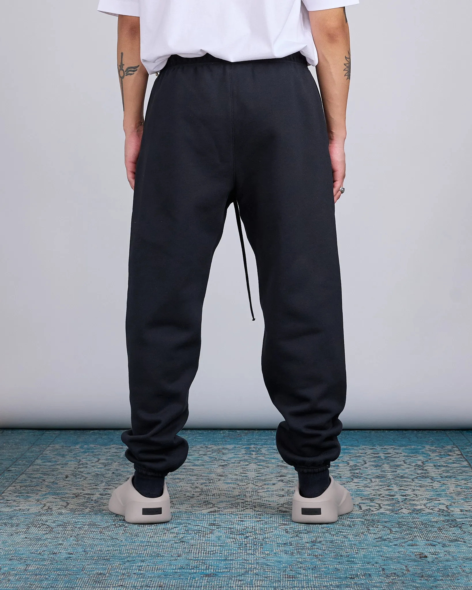 Fear of God Essentials Classic Sweatpant Bevel Jet Black