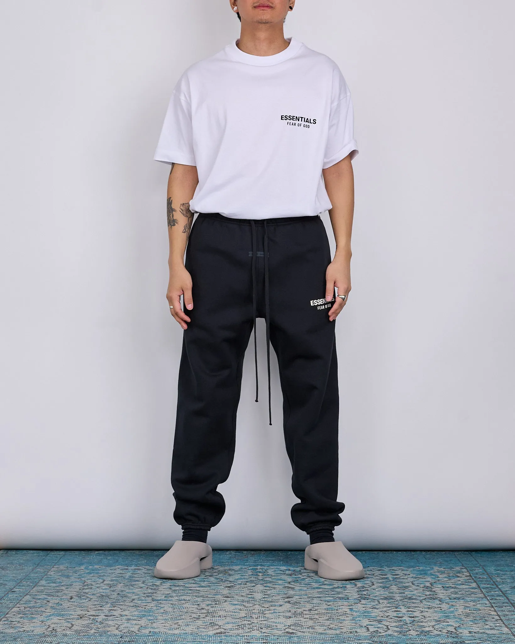 Fear of God Essentials Classic Sweatpant Bevel Jet Black