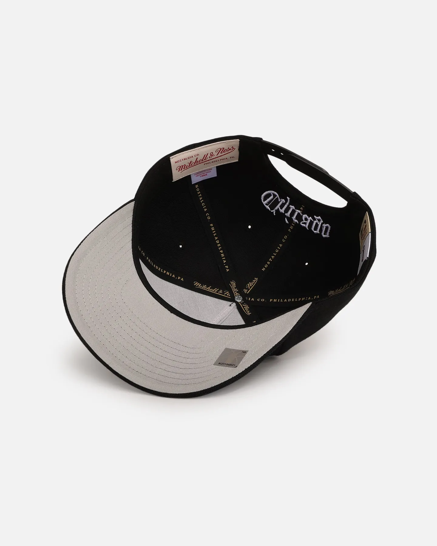 Mitchell & Ness Chicago Bulls 'Monogram' Pro Pinch Snapback Black