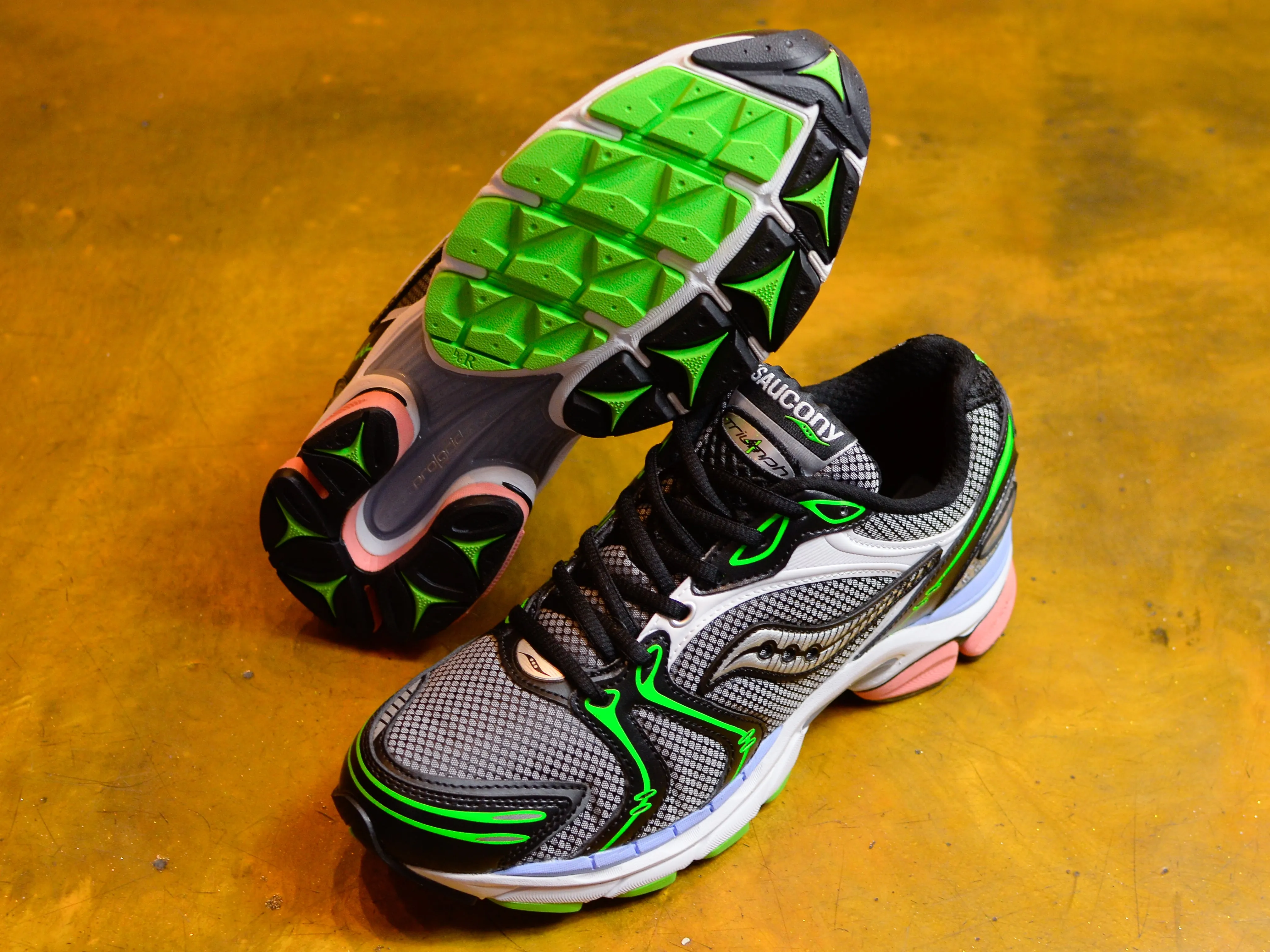 Progrid Triumph 4 Otherworld - Black / White / Pink